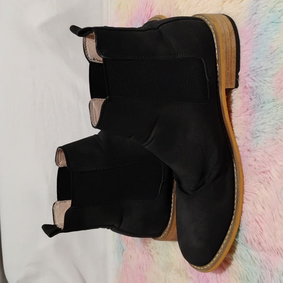 J75 Chelsea Boots Sz.10 Gently Worn (E-1 CRATE) - Picture 10 of 15